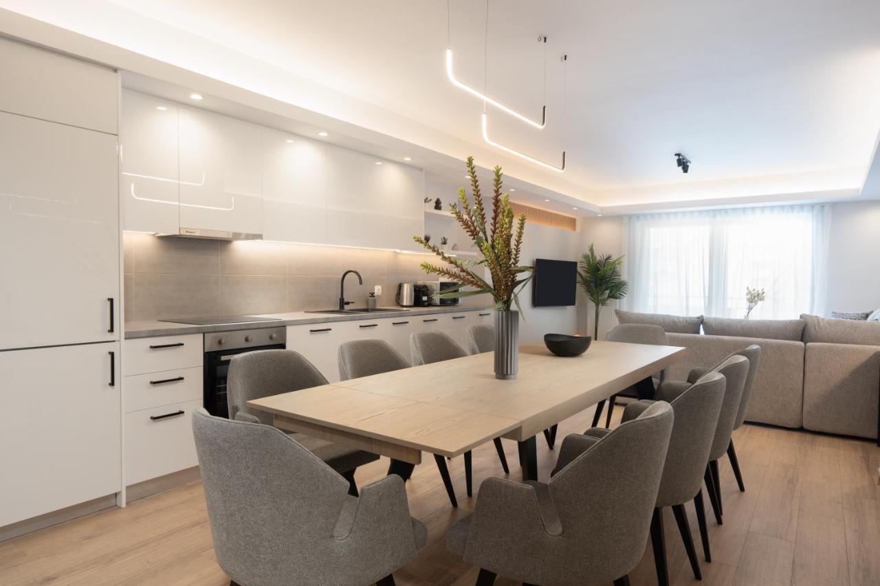 Luxury 4 Bedrooms Apartment Near Flisvos Marina 比雷埃夫斯 外观 照片