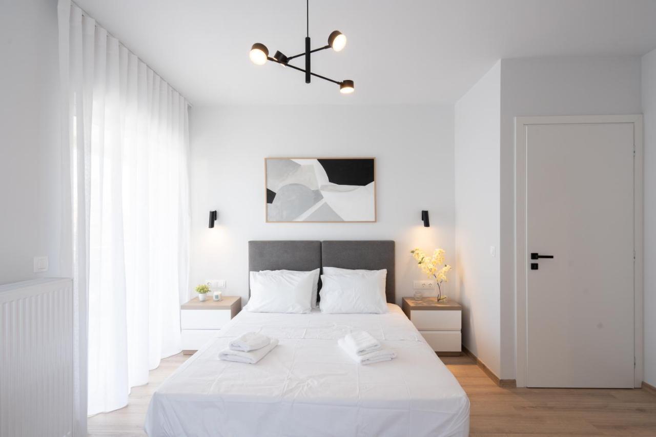 Luxury 4 Bedrooms Apartment Near Flisvos Marina 比雷埃夫斯 外观 照片