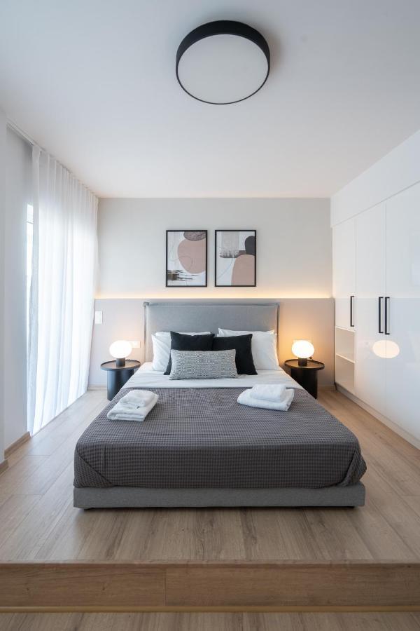 Luxury 4 Bedrooms Apartment Near Flisvos Marina 比雷埃夫斯 外观 照片