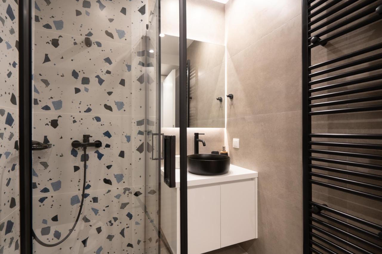 Luxury 4 Bedrooms Apartment Near Flisvos Marina 比雷埃夫斯 外观 照片