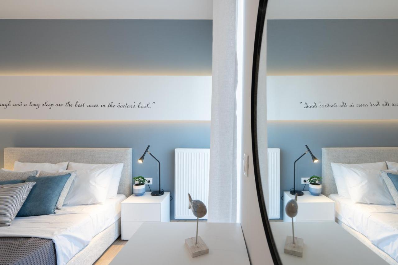 Luxury 4 Bedrooms Apartment Near Flisvos Marina 比雷埃夫斯 外观 照片
