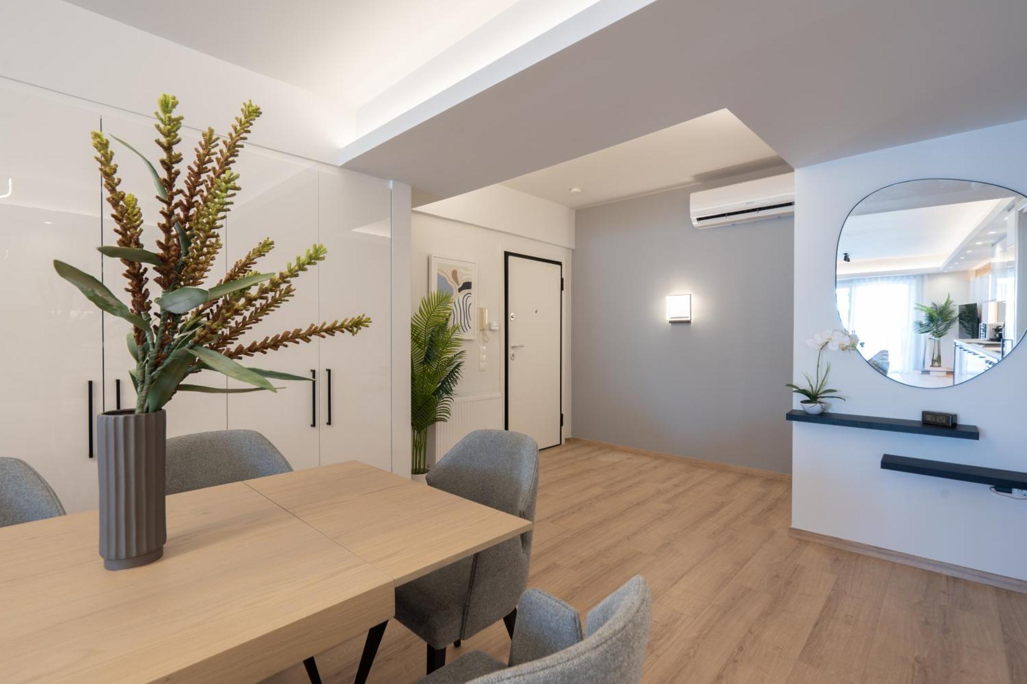 Luxury 4 Bedrooms Apartment Near Flisvos Marina 比雷埃夫斯 外观 照片