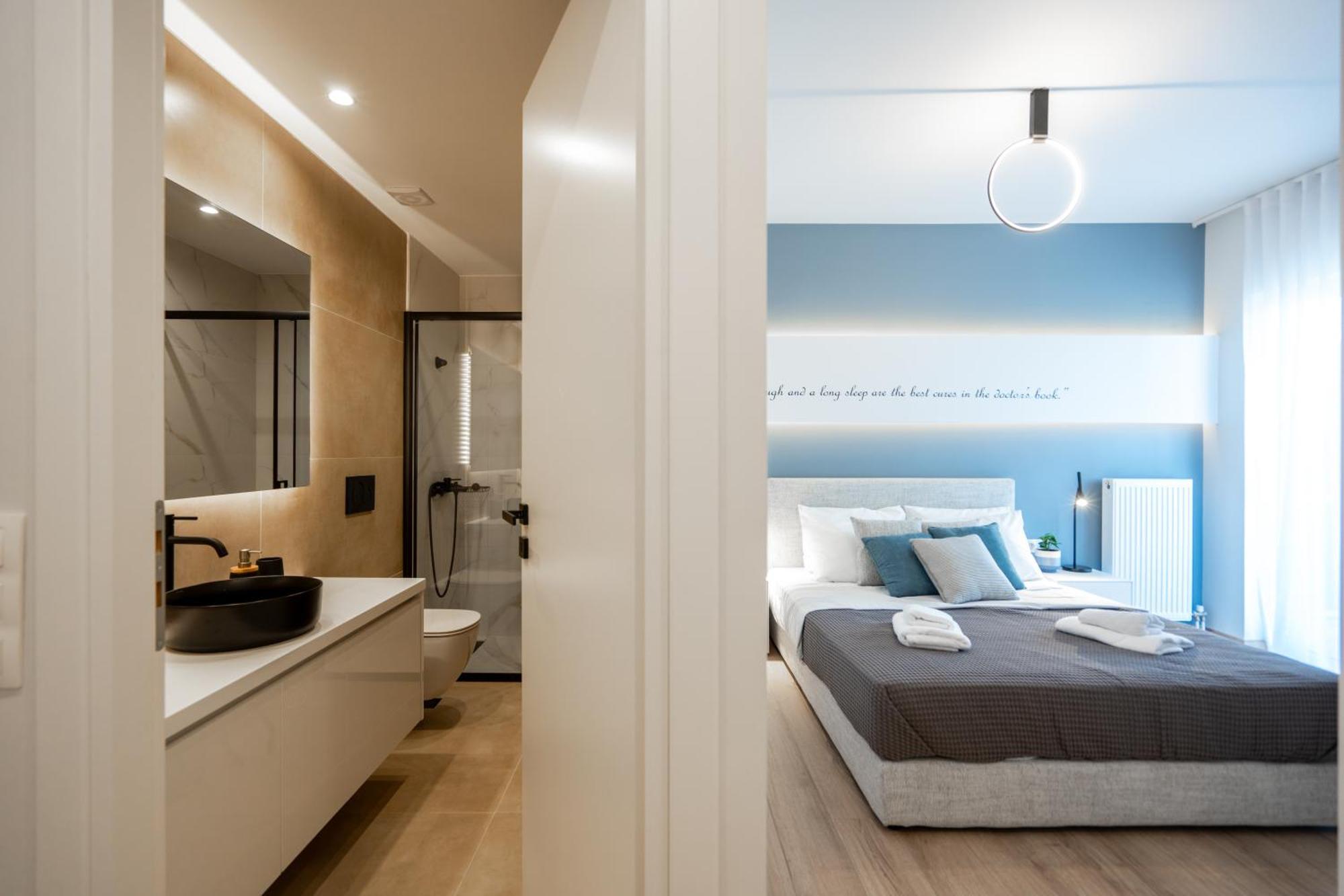 Luxury 4 Bedrooms Apartment Near Flisvos Marina 比雷埃夫斯 外观 照片
