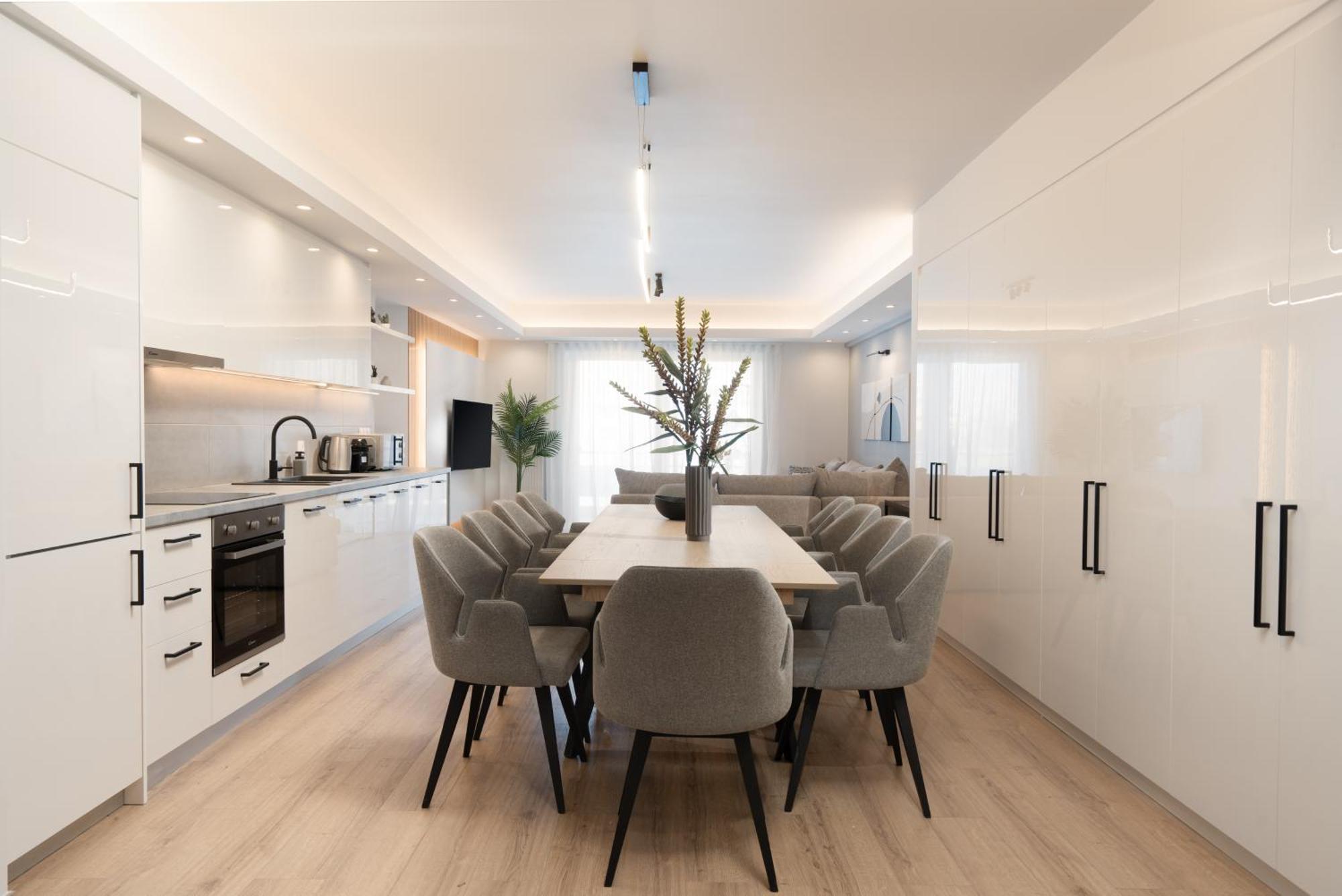 Luxury 4 Bedrooms Apartment Near Flisvos Marina 比雷埃夫斯 外观 照片