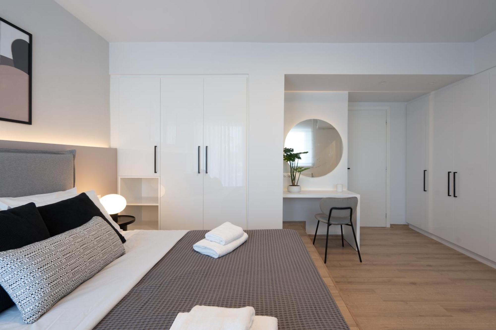 Luxury 4 Bedrooms Apartment Near Flisvos Marina 比雷埃夫斯 外观 照片