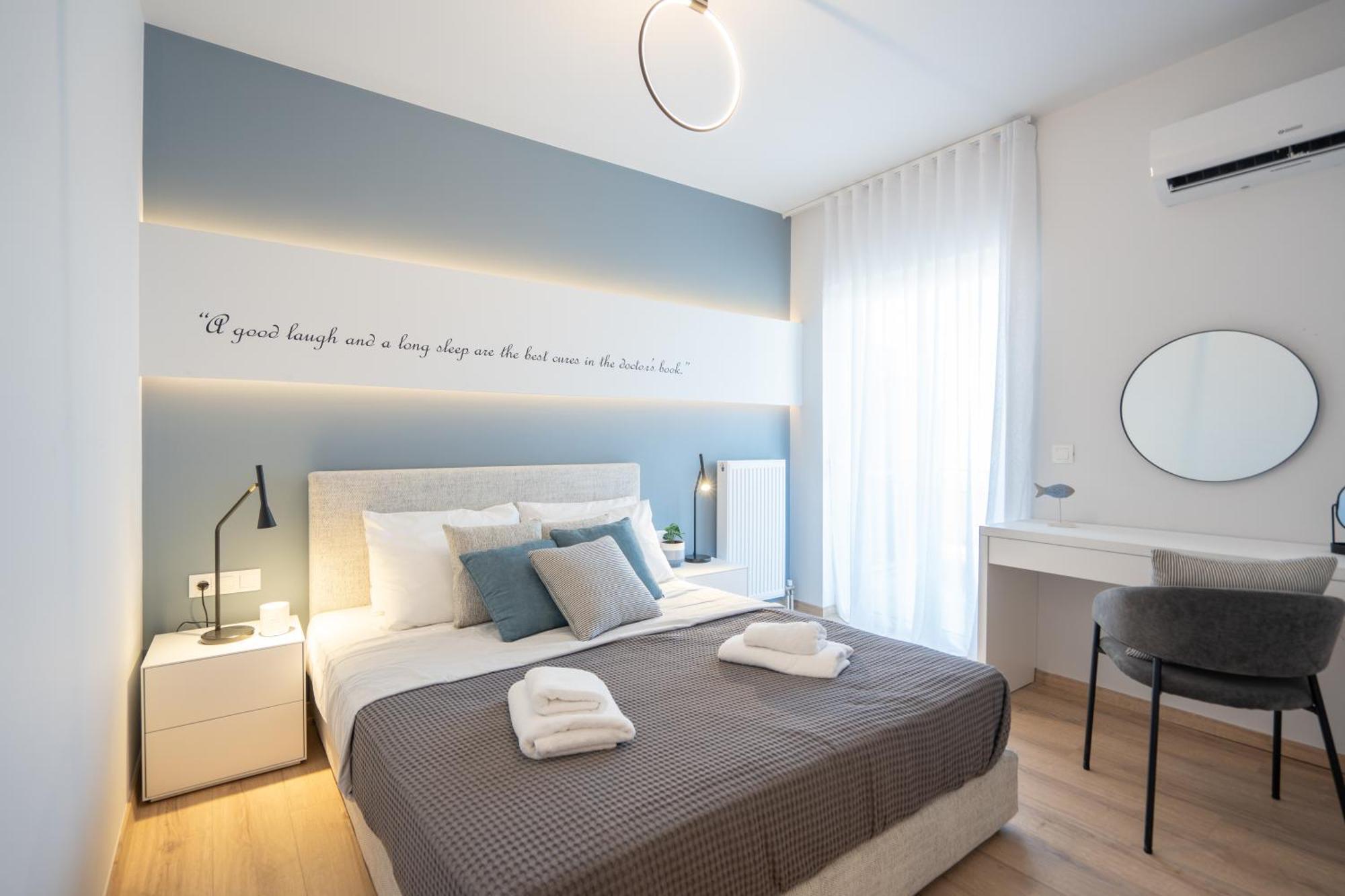 Luxury 4 Bedrooms Apartment Near Flisvos Marina 比雷埃夫斯 外观 照片