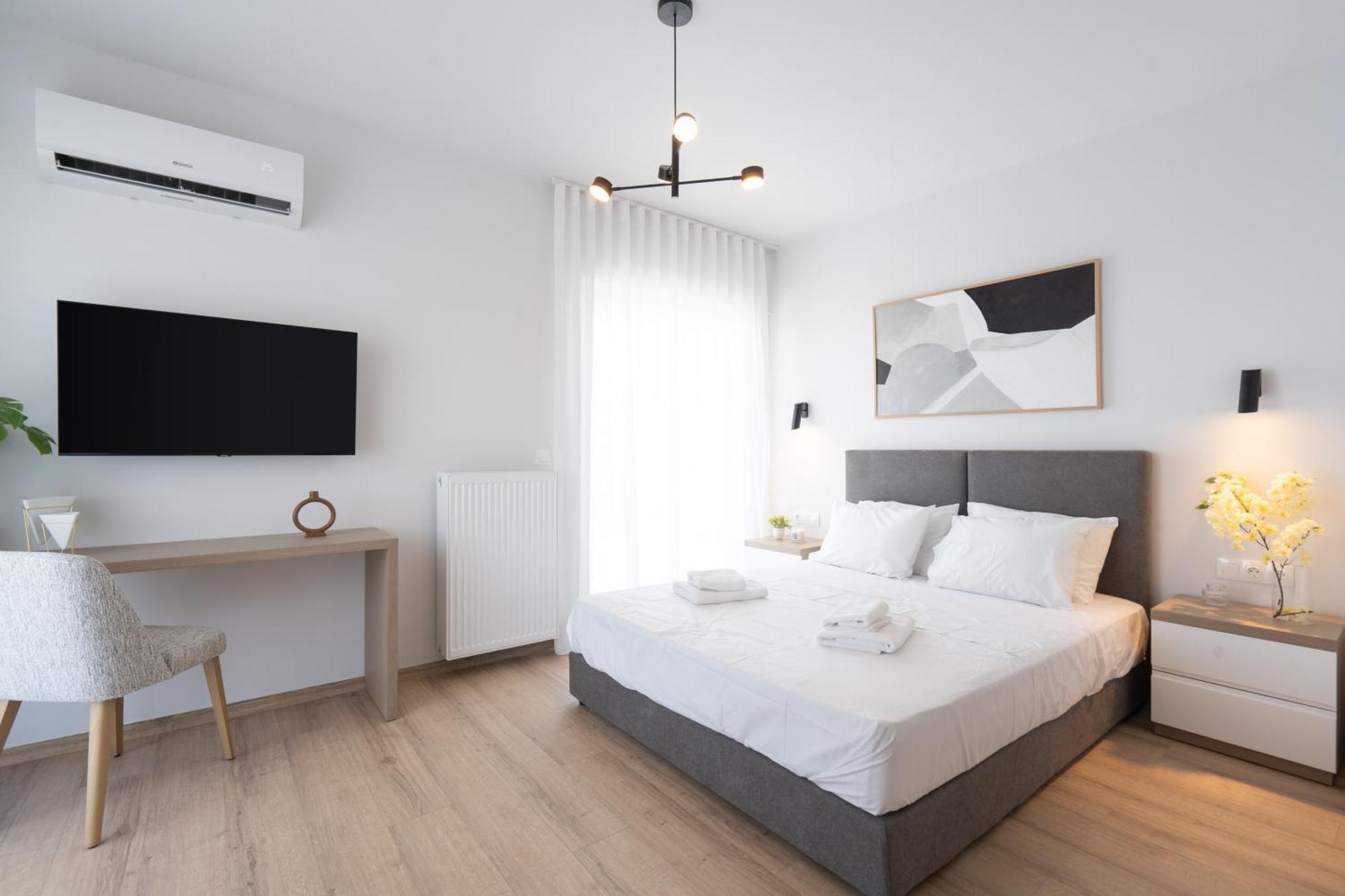 Luxury 4 Bedrooms Apartment Near Flisvos Marina 比雷埃夫斯 外观 照片